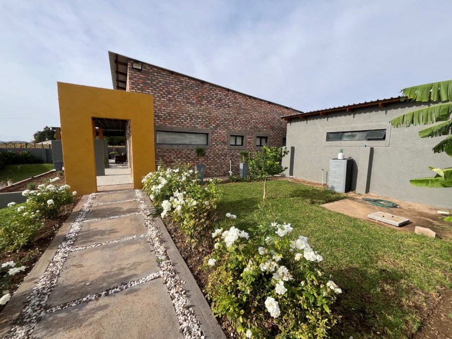 3 Bedroom Property for Sale in Kakamas Northern Cape